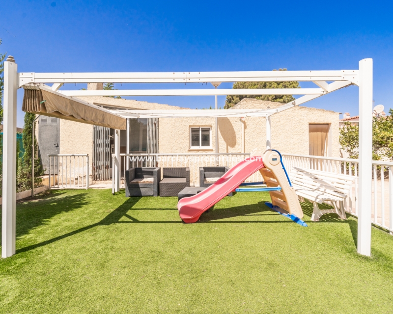 Resale - Fristaende Villa  - Urb. La Marina