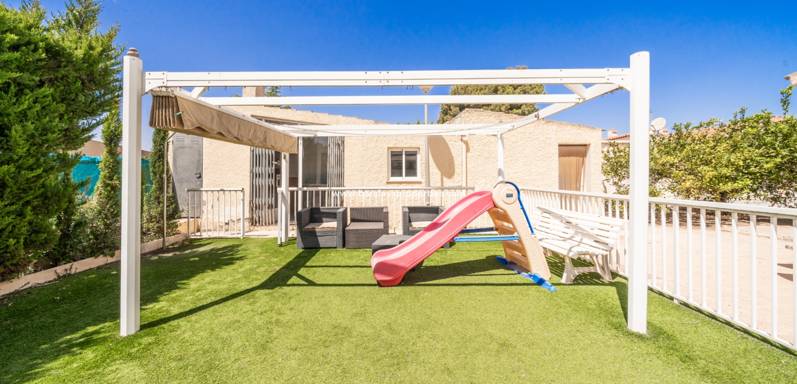 Resale - Fristaende Villa  - Urb. La Marina