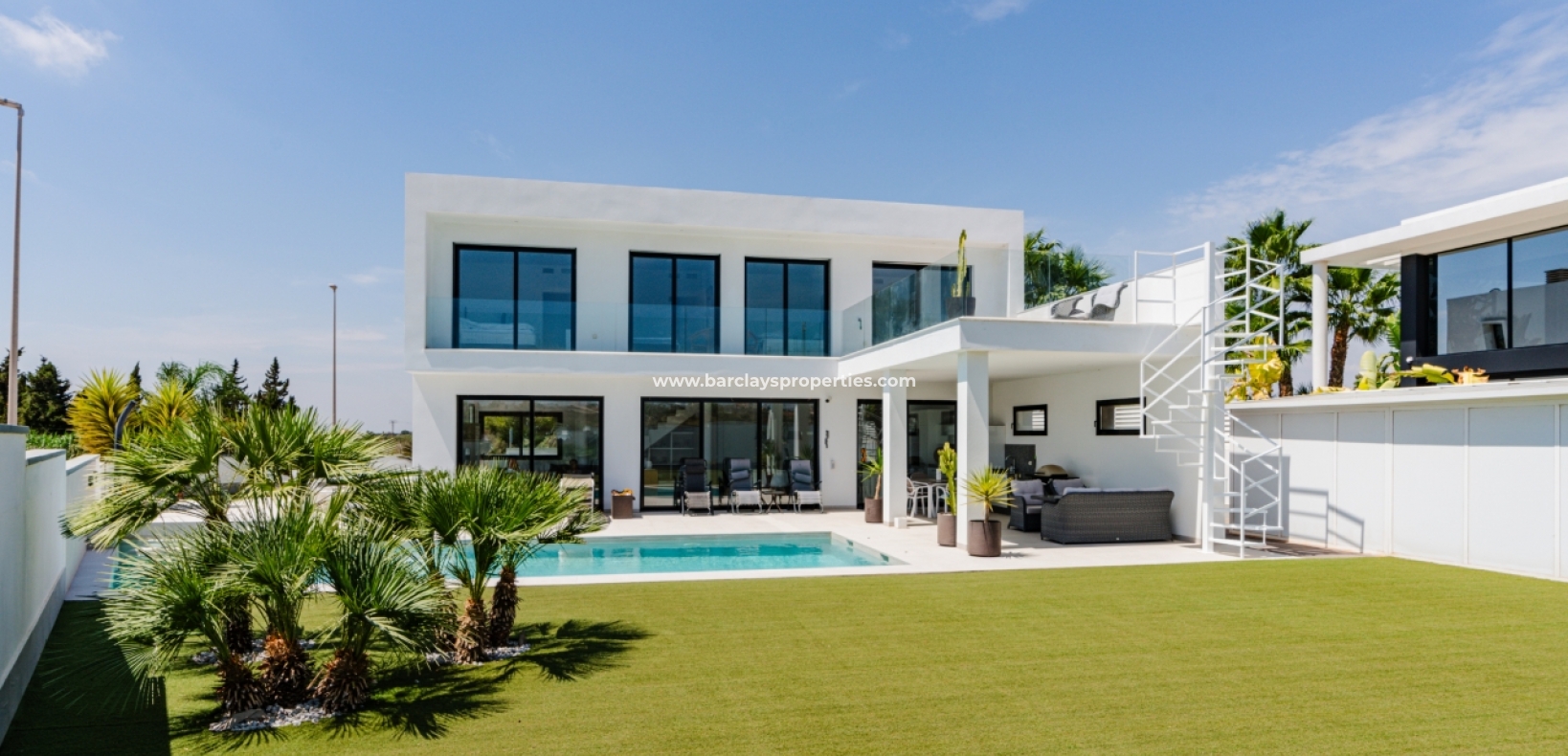 Resale - Fristaende Villa  - Urb. La Marina