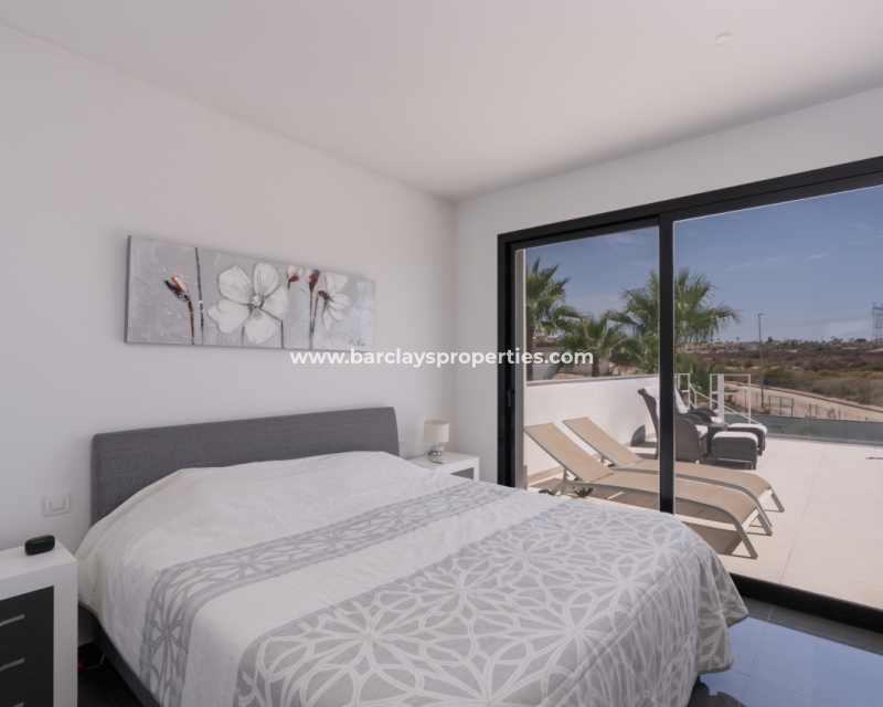 Resale - Fristaende Villa  - Urb. La Marina