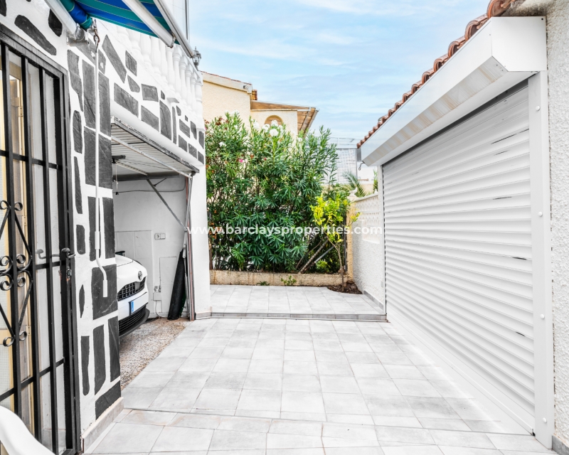 Resale - Fristaende Villa  - Urb. La Marina