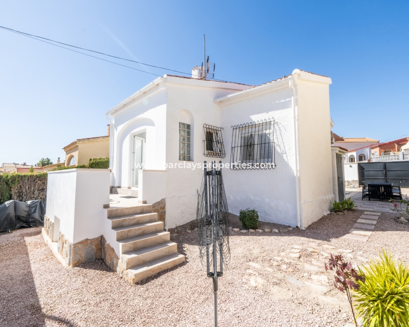 Resale - Fristaende Villa  - Urb. La Marina