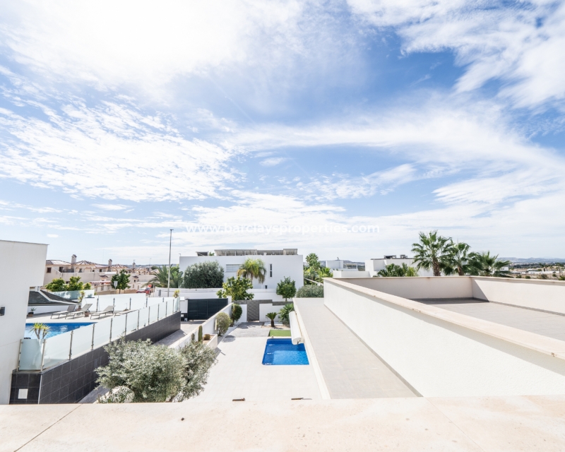 Resale - Fristaende Villa  - Urb. La Marina