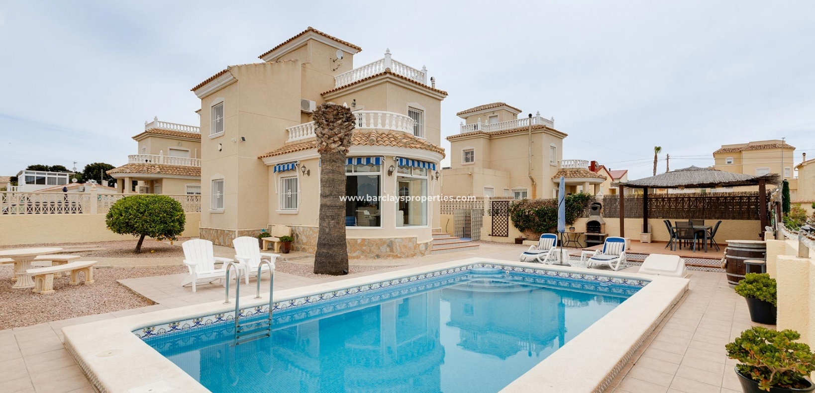 Resale - Fristaende Villa  - Urb. La Marina