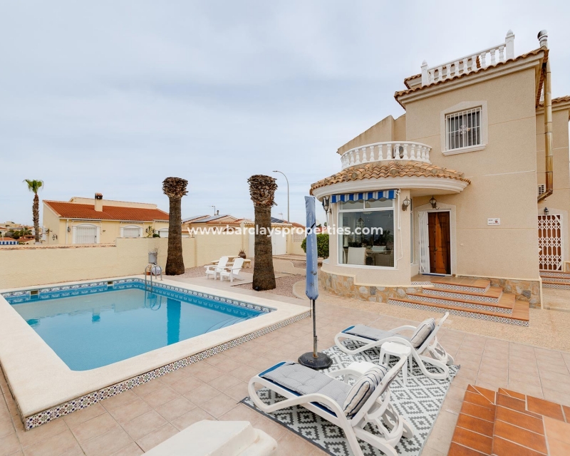 Resale - Fristaende Villa  - Urb. La Marina