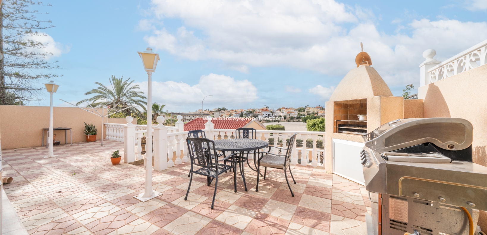 Resale - Fristaende Villa  - Urb. La Marina