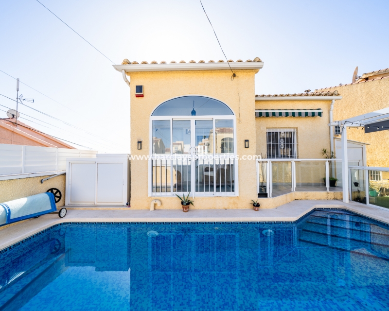 Resale - Fristaende Villa  - Urb. La Marina