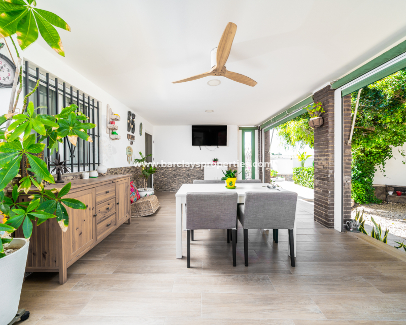 Resale - Fristaende Villa  - Urb. La Marina