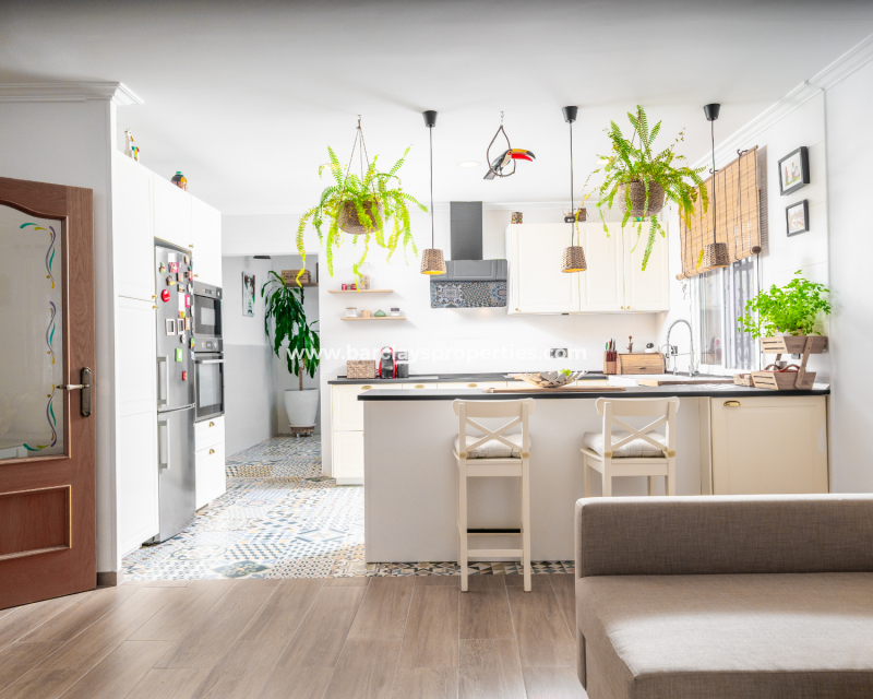 Resale - Fristaende Villa  - Urb. La Marina