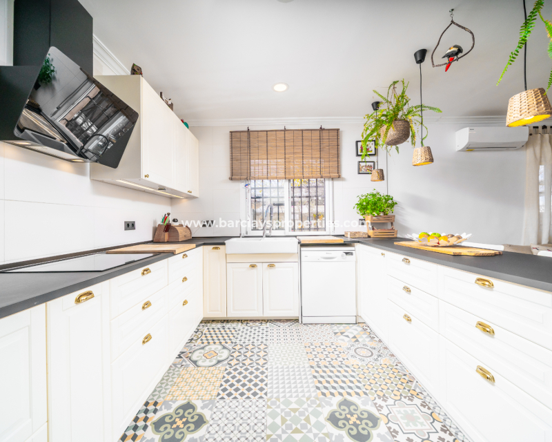 Resale - Fristaende Villa  - Urb. La Marina