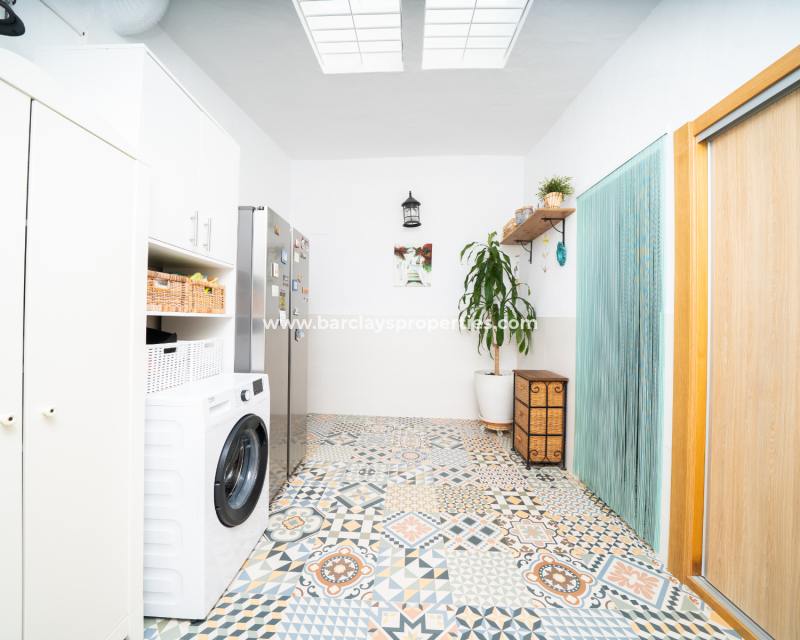 Resale - Fristaende Villa  - Urb. La Marina