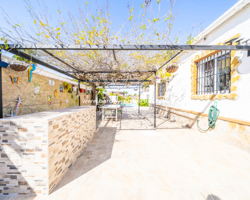 Resale - Fristaende Villa  - Urb. La Marina