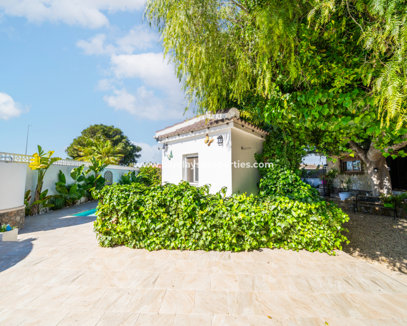 Resale - Fristaende Villa  - Urb. La Marina