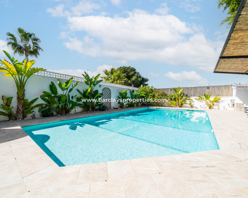 Resale - Fristaende Villa  - Urb. La Marina