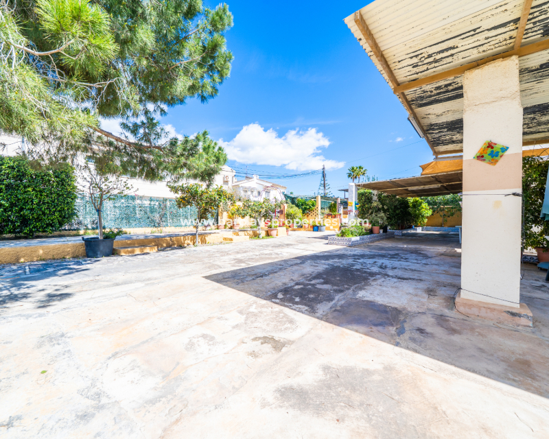 Resale - Fristaende Villa  - Urb. La Marina