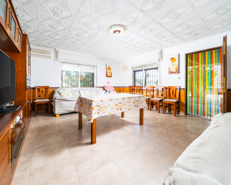 Resale - Fristaende Villa  - Urb. La Marina