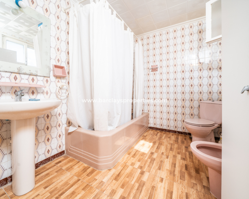 Resale - Fristaende Villa  - Urb. La Marina