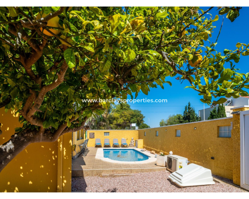 Resale - Fristaende Villa  - Urb. La Marina