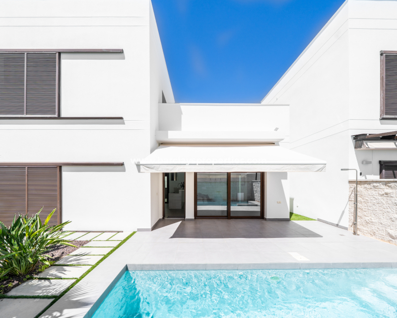 Resale - Fristaende Villa  - Urb. La Marina