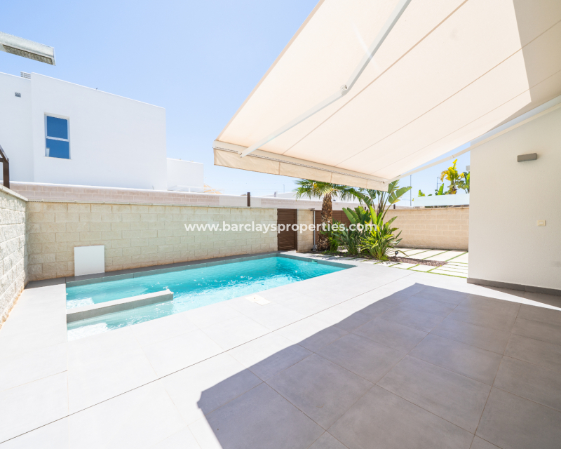 Resale - Fristaende Villa  - Urb. La Marina