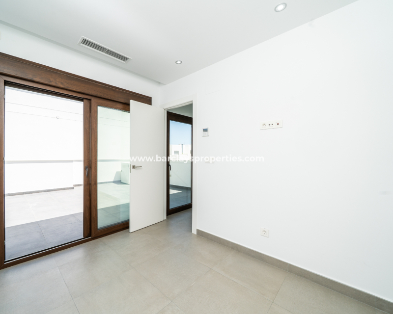 Resale - Fristaende Villa  - Urb. La Marina