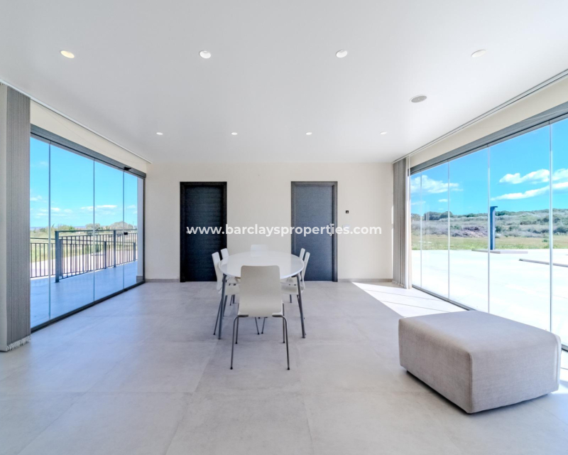 Resale - Fristaende Villa  - Urb. La Marina