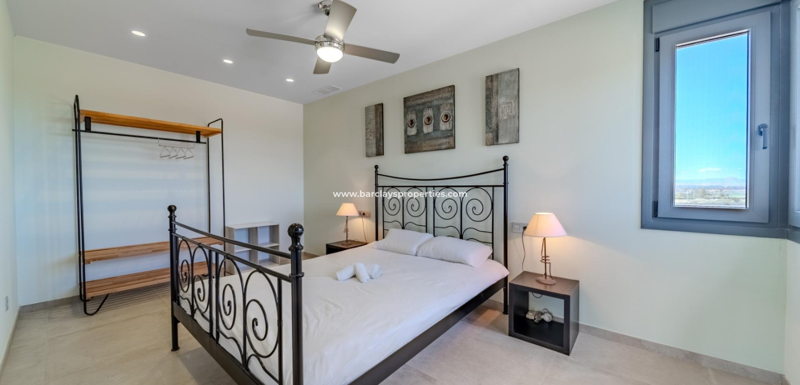 Resale - Fristaende Villa  - Urb. La Marina