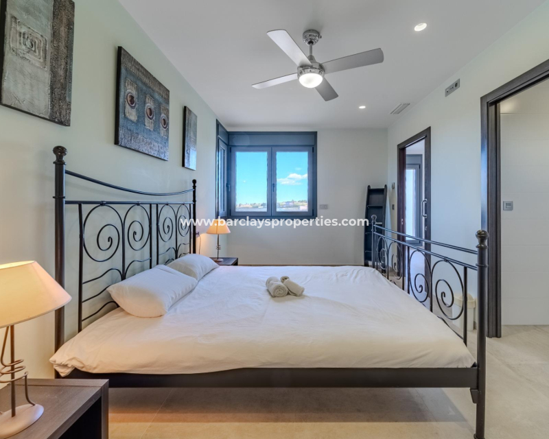 Resale - Fristaende Villa  - Urb. La Marina