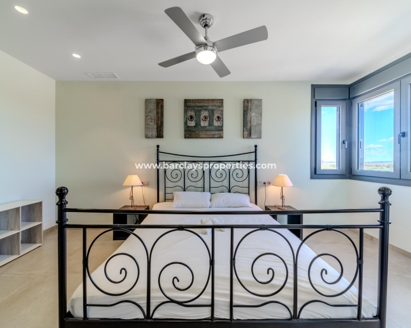 Resale - Fristaende Villa  - Urb. La Marina