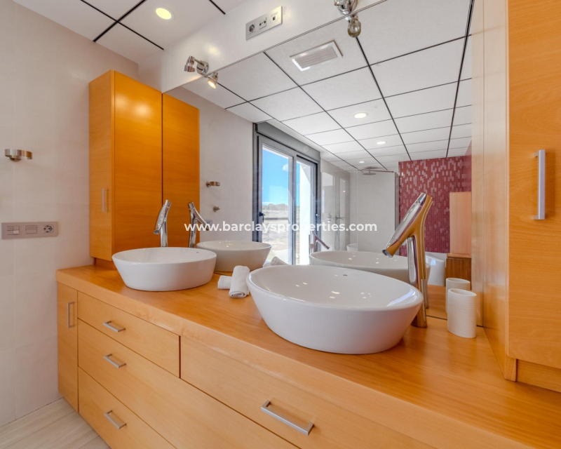 Resale - Fristaende Villa  - Urb. La Marina