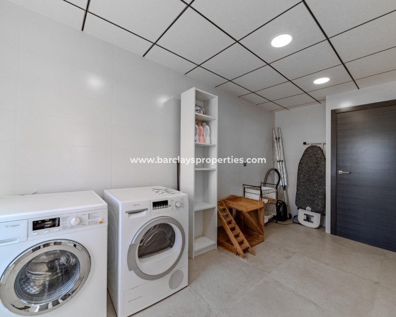 Resale - Fristaende Villa  - Urb. La Marina