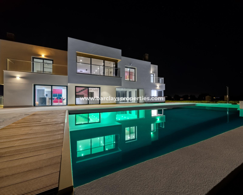 Resale - Fristaende Villa  - Urb. La Marina