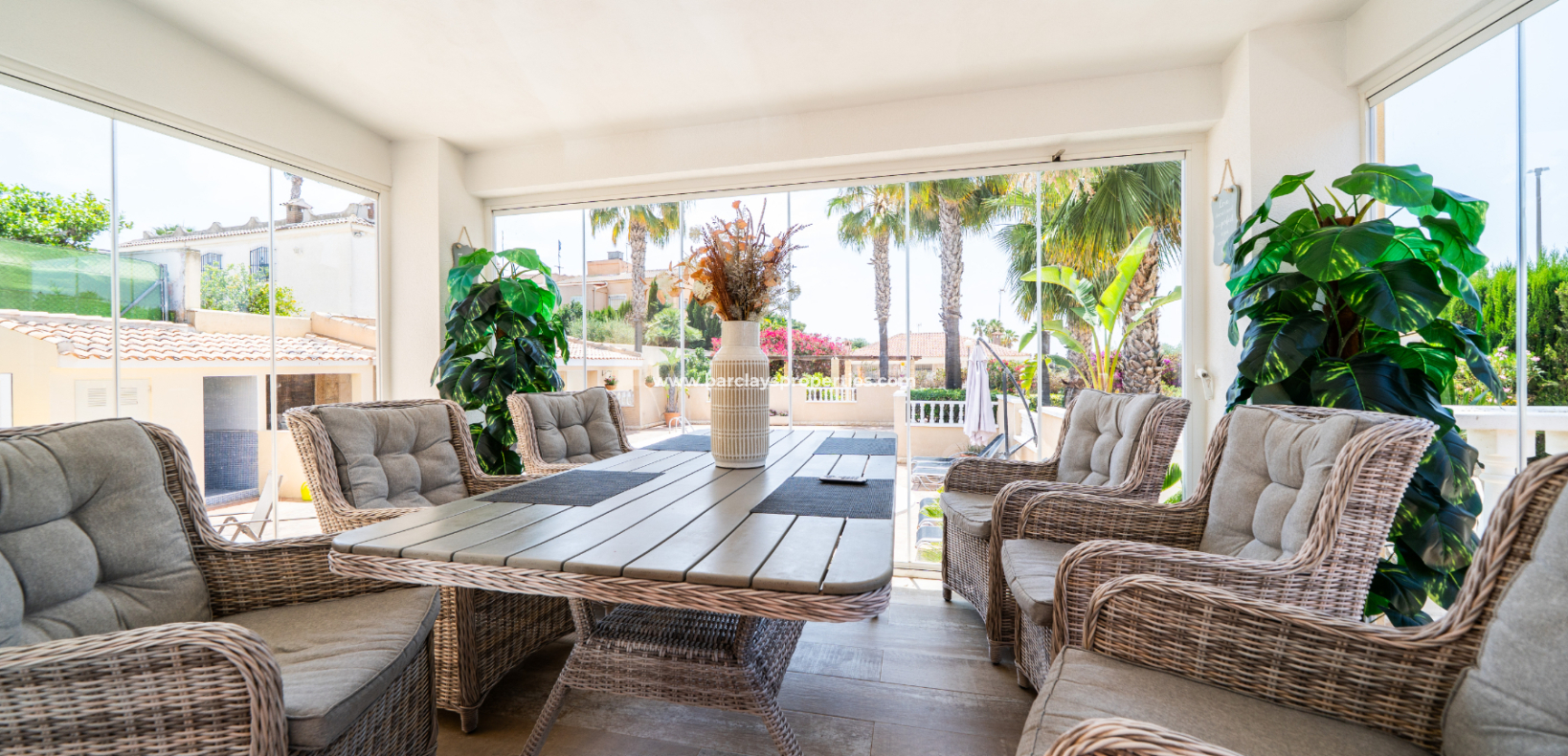 Resale - Fristaende Villa  - Urb. La Marina