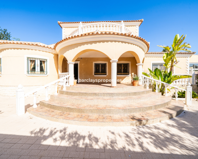 Resale - Fristaende Villa  - Urb. La Marina