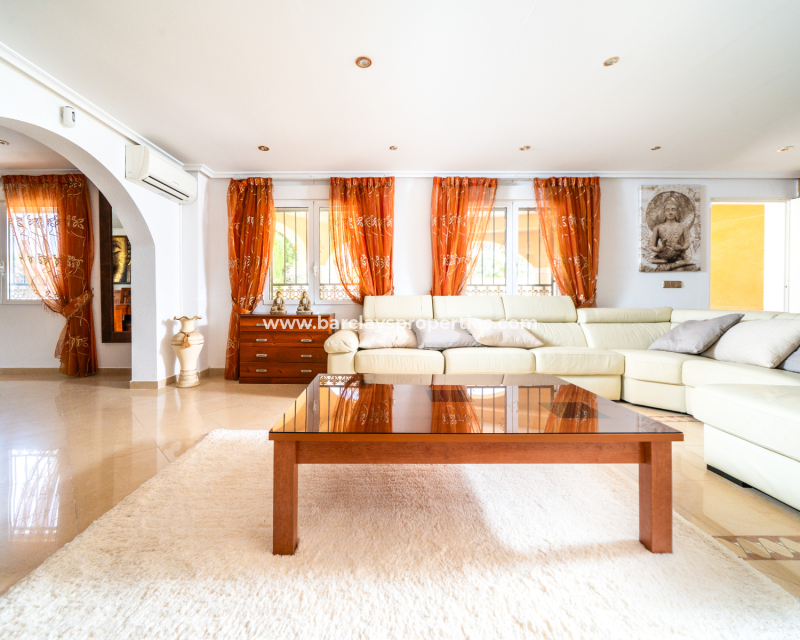 Resale - Fristaende Villa  - Urb. La Marina