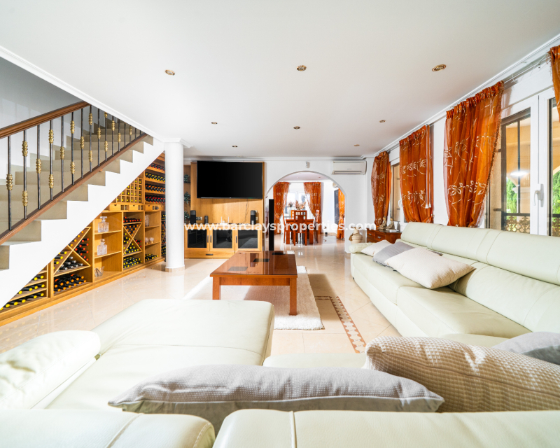 Resale - Fristaende Villa  - Urb. La Marina