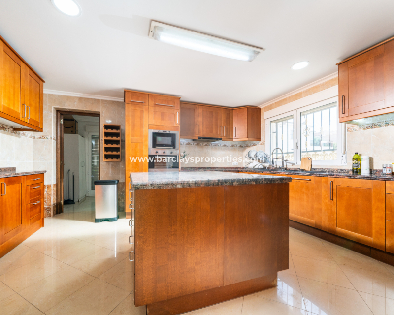 Resale - Fristaende Villa  - Urb. La Marina