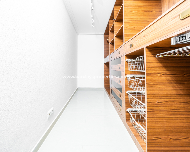 Resale - Fristaende Villa  - Urb. La Marina