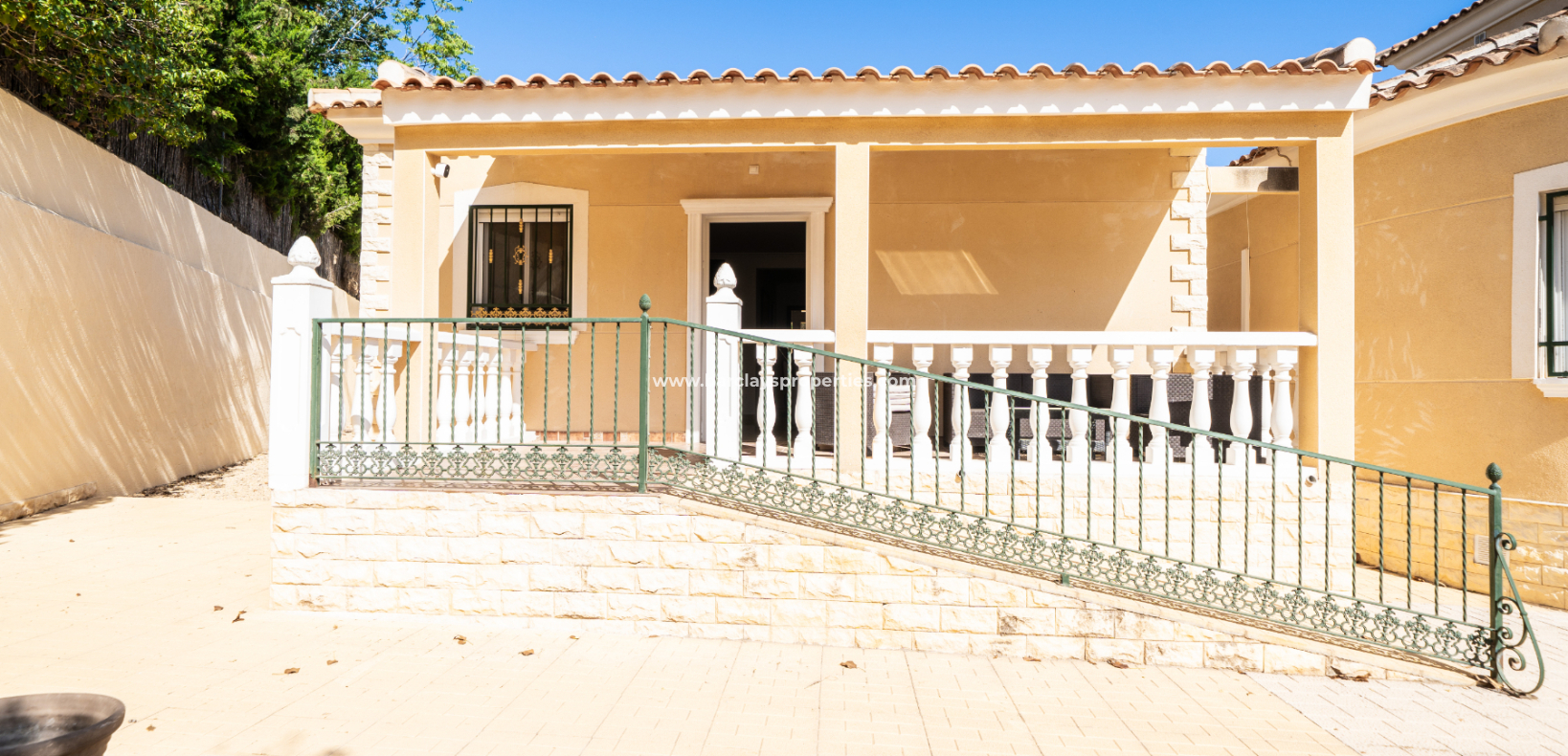 Resale - Fristaende Villa  - Urb. La Marina