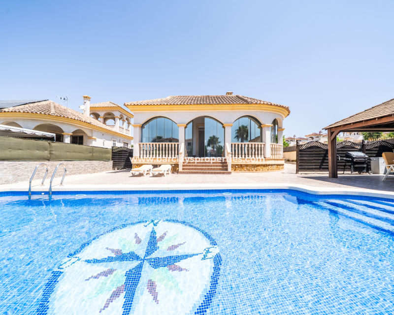Resale - Fristaende Villa  - Urb. La Marina