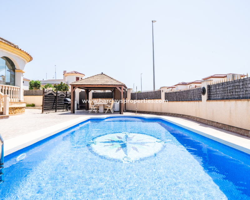 Resale - Fristaende Villa  - Urb. La Marina