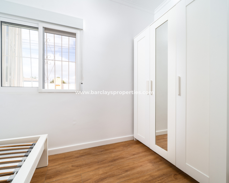 Resale - Fristaende Villa  - Urb. La Marina