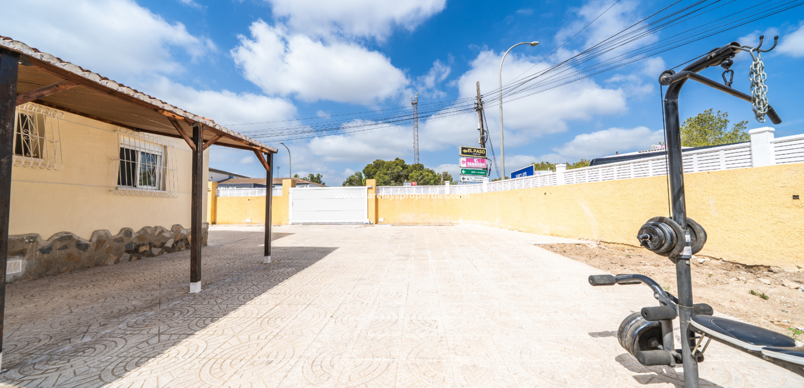 Resale - Fristaende Villa  - Urb. La Marina