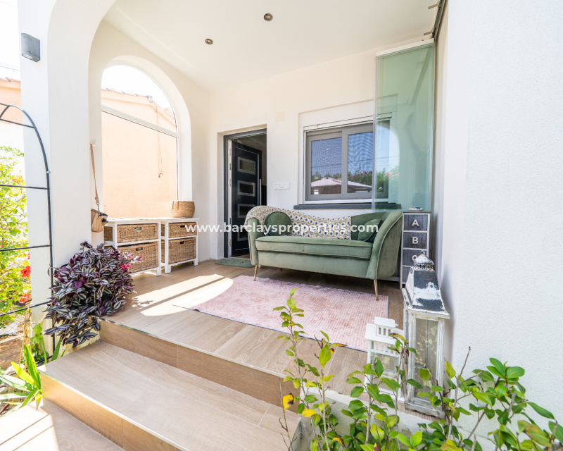 Resale - Fristaende Villa  - Urb. La Marina