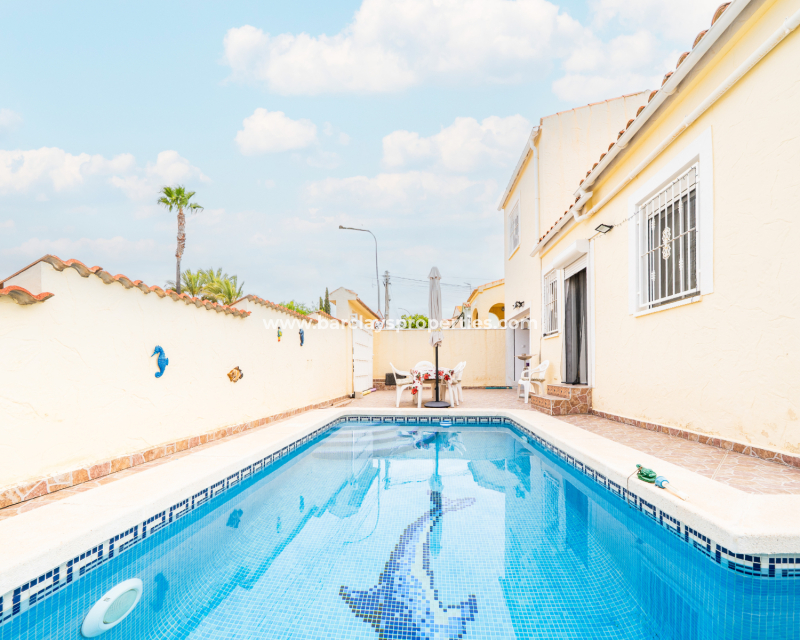 Resale - Fristaende Villa  - Urb. La Marina