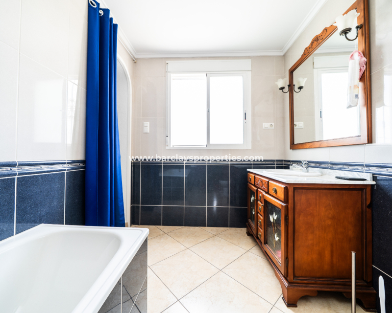 Resale - Fristaende Villa  - Urb. La Marina