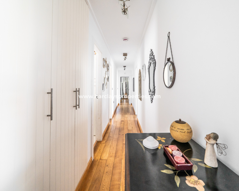 Resale - Fristaende Villa  - Urb. La Marina