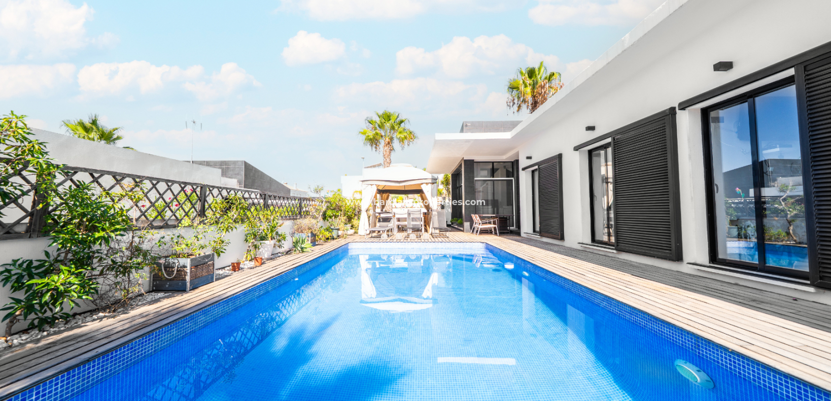 Resale - Fristaende Villa  - Urb. La Marina