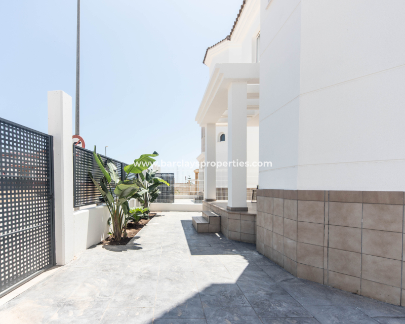 Resale - Fristaende Villa  - Urb. La Marina