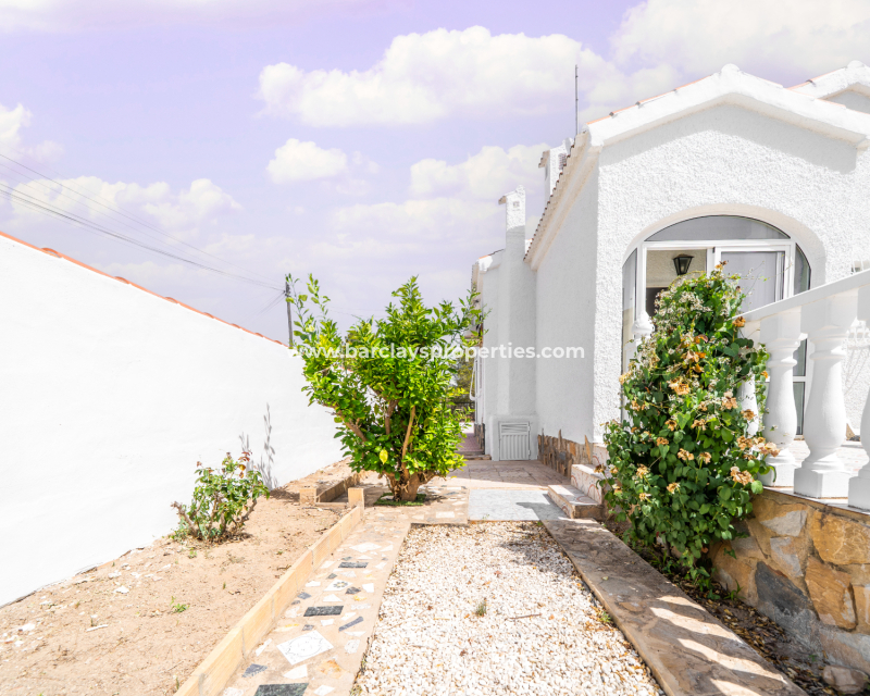 Resale - Fristaende Villa  - Urb. La Marina